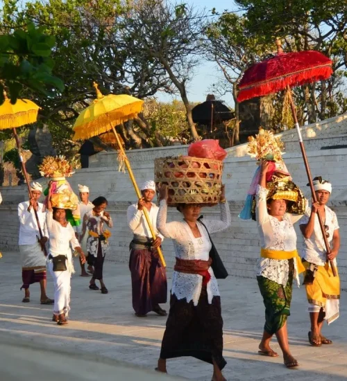 Bali Dinner Cruise & Uluwatu Temple Experience 10